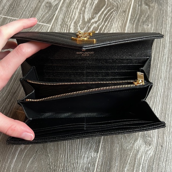 Saint Laurent Large YSL Grain de Poudre Leather Flap Wallet - Picture 10 of 10